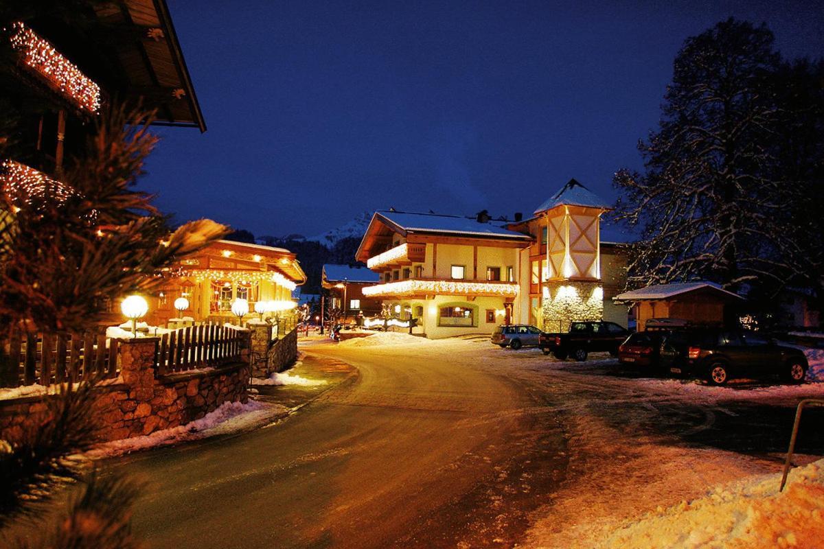 Hotel Hubertus Mit Erlebnislandgasthof Reitherwirt Kitzbühel Kültér fotó