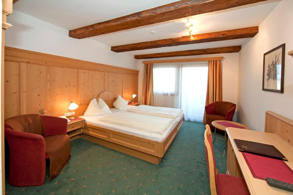 Hotel Hubertus Mit Erlebnislandgasthof Reitherwirt Kitzbühel Szoba fotó