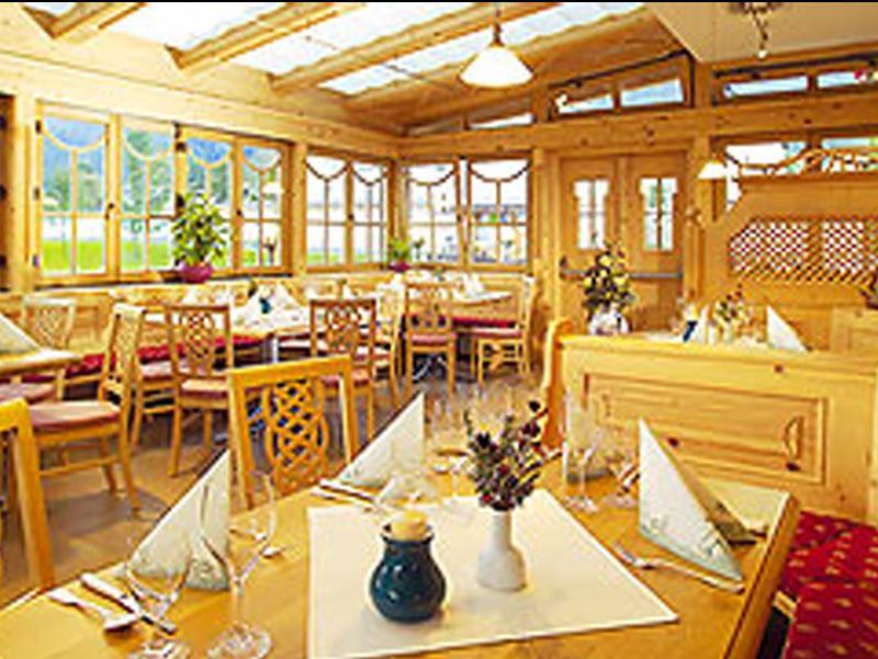 Hotel Hubertus Mit Erlebnislandgasthof Reitherwirt Kitzbühel Kültér fotó