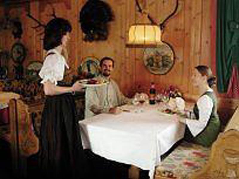 Hotel Hubertus Mit Erlebnislandgasthof Reitherwirt Kitzbühel Kültér fotó